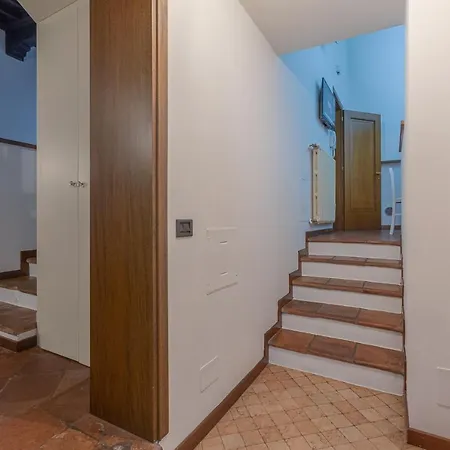 Guesthost - Exclusive Duplex In The Center X9! Ferrara