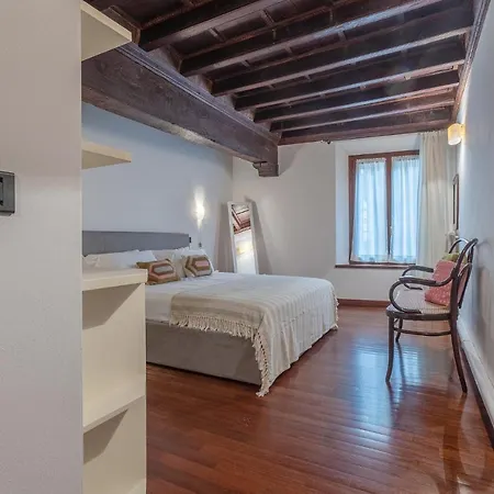 Guesthost - Exclusive Duplex In The Center X9! * Ferrara
