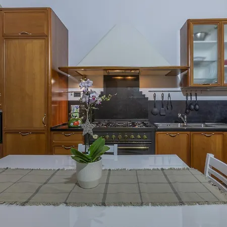 Exclusive Duplex In The Center X9! フェラーラ