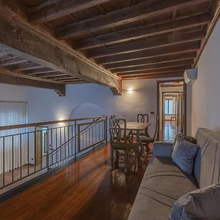 Apartmán Guesthost - Exclusive Duplex In The Center X9!