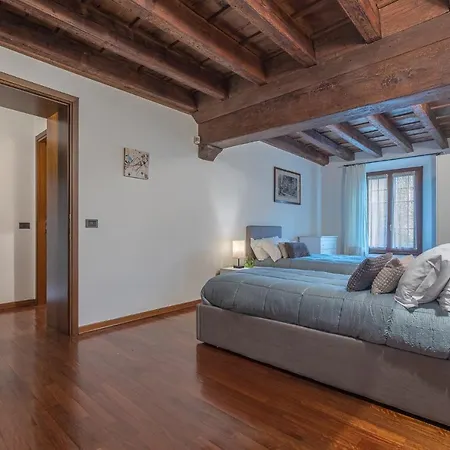 Exclusive Duplex In The Center X9! Lejlighed Ferrara