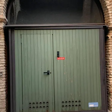 Exclusive Duplex In The Center X9! * Ferrara