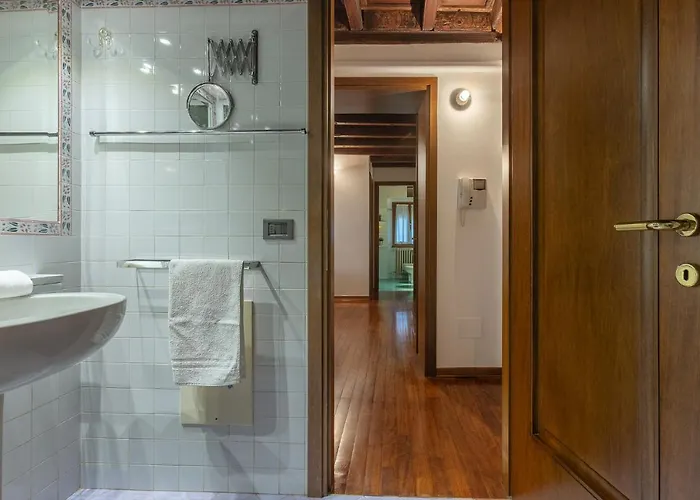 Guesthost - Exclusive Duplex In The Center X9! Appartement *