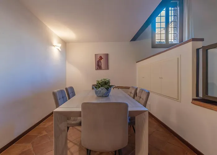 Guesthost - Exclusive Duplex In The Center X9! شقة